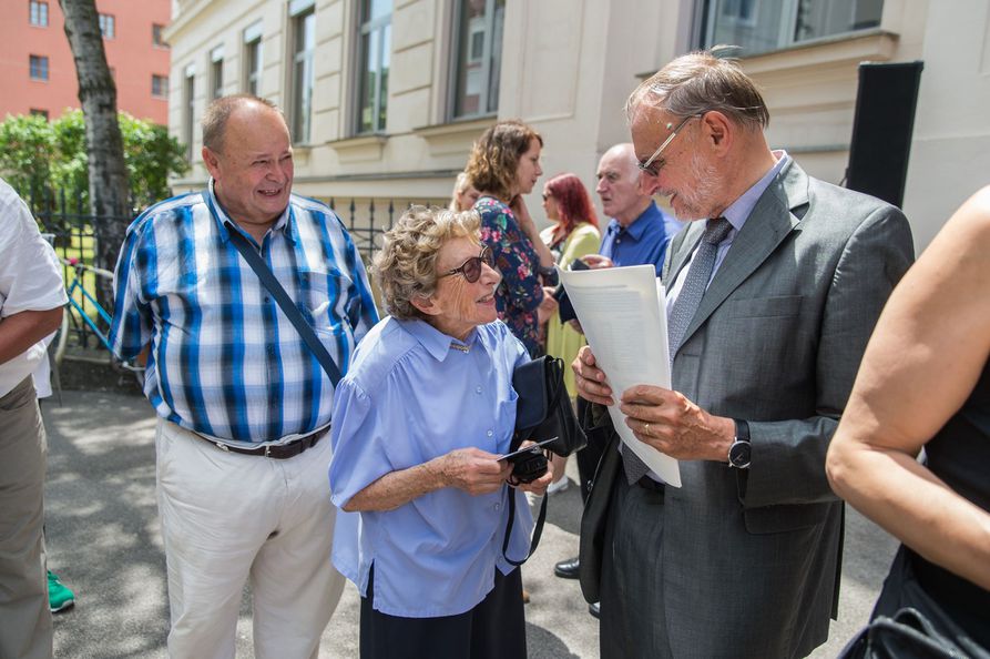 18__Stolpersteine_17Juni_Oeverseegymnasium_ADanner_VeraNeufeld