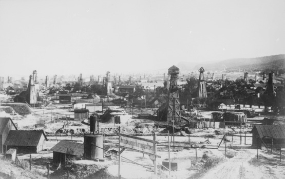 Bohrtürme-auf-den-Ölfeldern-von-Boryslav,-1909