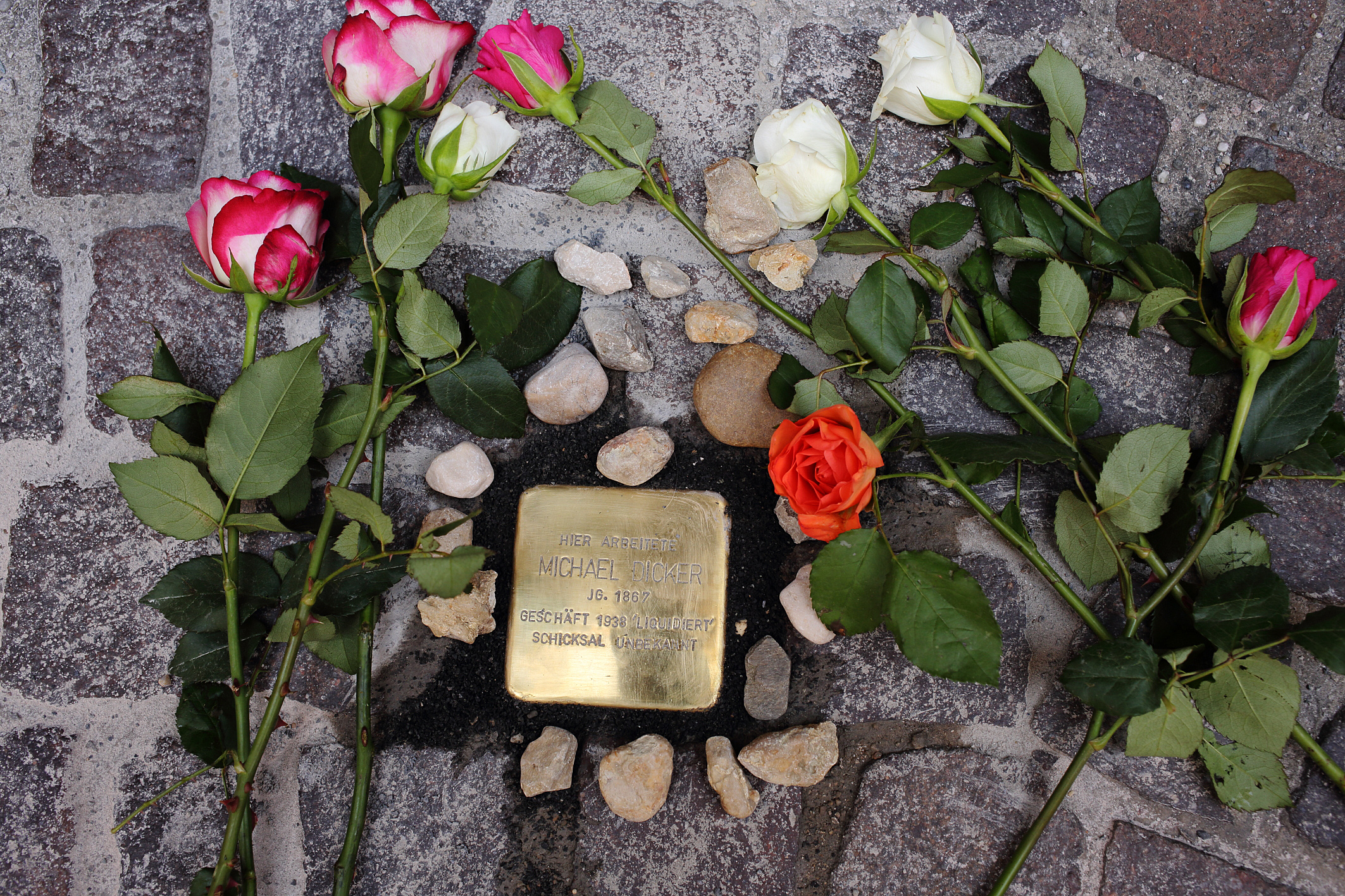 Stolperstein für Michael Dicker Foto: J.J. Kucek