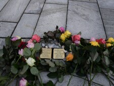 Stolpersteinverlegung für die Familie Sensel am 8.11.2021 in Kindberg ©Stadtgemeinde Kindberg