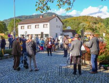 Verlegung der Stolpersteine für die Brüder Tschoggl am 19.10.2020 ©Christian Teichert