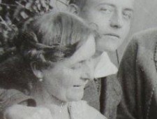 Martin Tornquist (17 Jahre) mit seiner Mutter, Archiv Familie Tornquist