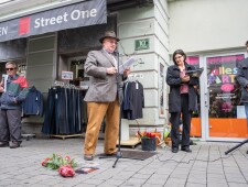 Stolpersteinverlegung für Hertha Mandl-Narodoslavsky am 22.10.2021 ©Alexander Danner