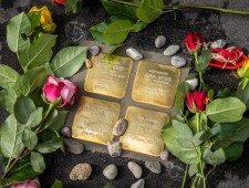 Stolpersteinverlegung für die Familie Weiss am 22.10.2021 ©Alexander Danner