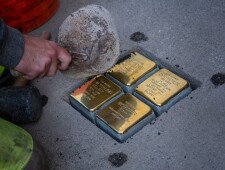 Verlegung der Stolpersteine für Familie Fischler am 22.10.2020, ©Alexander Danner