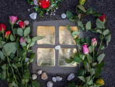 Verlegung der Stolpersteine für Familie Fischler am 22.10.2020, ©Alexander Danner