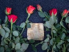 Verlegung des Stolpersteins für Leopoldine Brandner am 22.10.2020, ©Alexander Danner