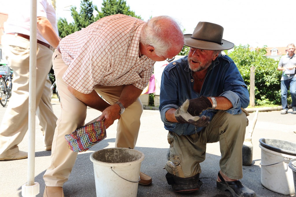 Verlegung Stolpersteine Simon Salzmann, Elsa Salzmann, Harald Salzmann, Foto JJKucek