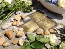 Stolpersteine Simon Salzmann, Elsa Salzmann, Harald Salzmann, Foto JJKucek