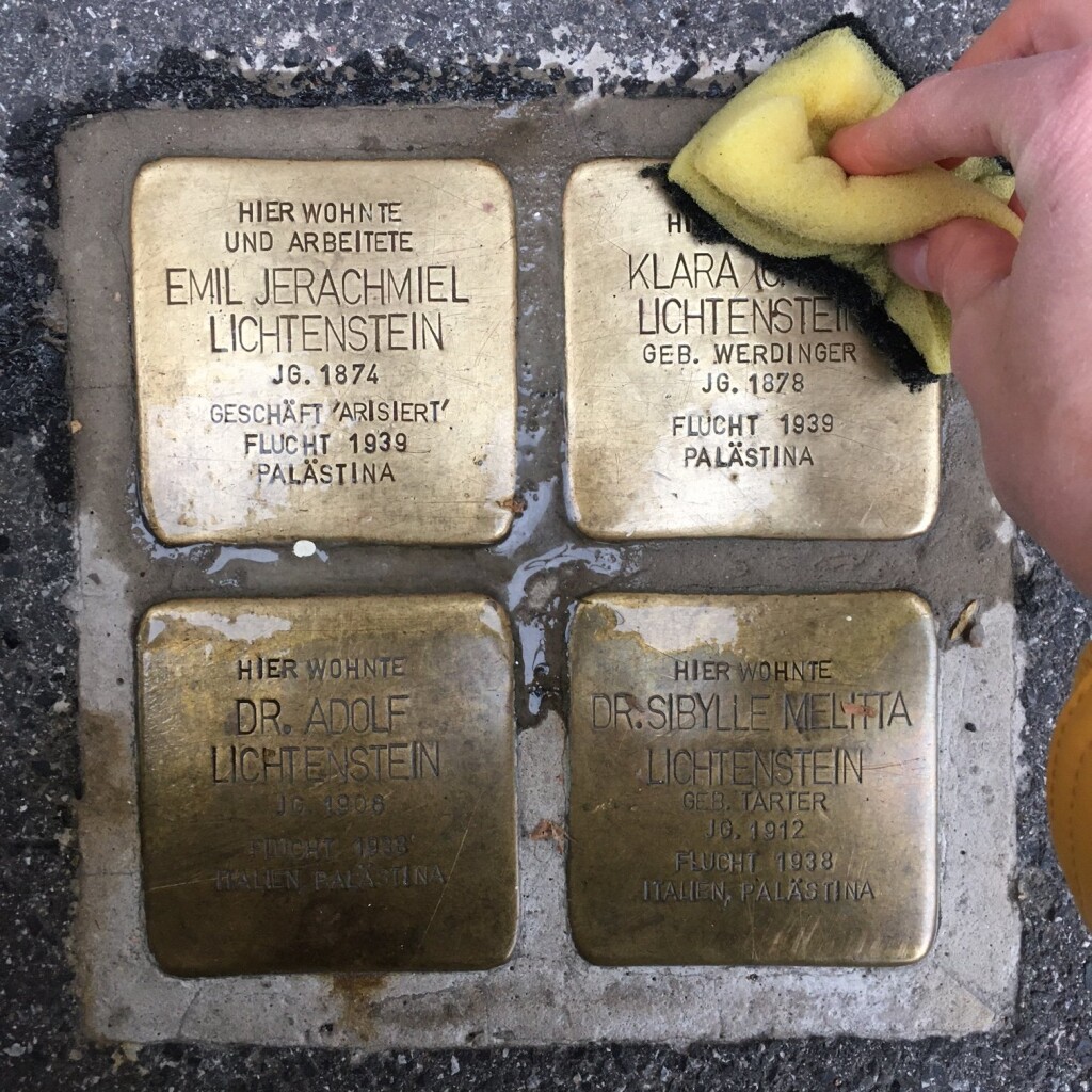 Stolpersteine-Reinigung Verein für Gedenkkultur, FGoto: Thomas Meier