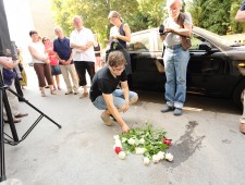 Verlegung des Stolpersteins für Karl Drews (Foto: J. J. Kucek)