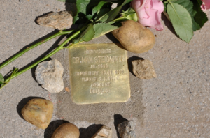stolpersteine-in-graz-10-300x198-1